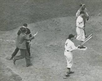 Jimmie Foxx Crossing Home Plate photograph, 1938