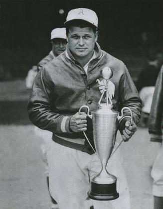 Jimmie Foxx with MVP Award photograph, 1933