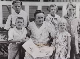 Minnie Johnson with Grandchildren photograph, 1930