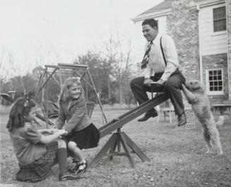 Mel Ott and Children photograph, 1942 January
