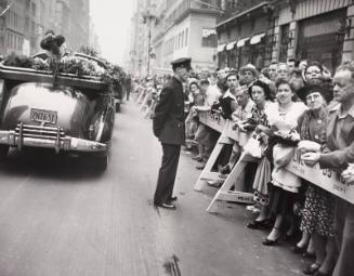 Crowd Watching Babe Ruth's Funeral Procession photograph, 1948 August 19