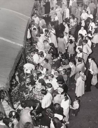 Crowd at Babe Ruth's Graveside Service photograph, 1948 August 19