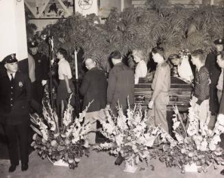 Line to View Babe Ruth's Casket photograph, 1948 August 17