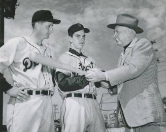 Tris Speaker with Dick Donovan and Walter Streuli, 1954 March 04
