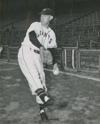 Thornton Lee Pitching photograph, 1948