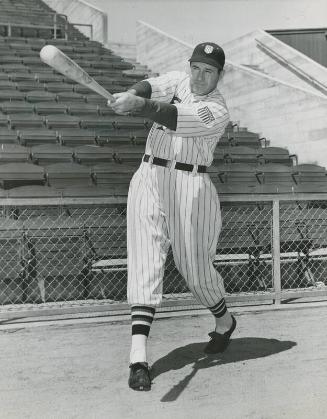 Lefty O'Doul Batting photograph, between 1935 and 1941