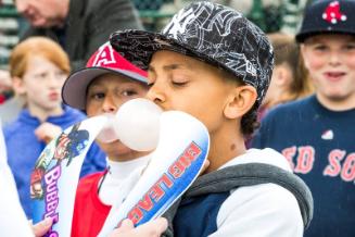 Hall of Fame Classic Clinic Bubble Gum Blowing Contest photograph, 2017 May 26