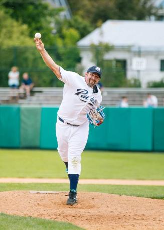Heath Bell Pitching photograph, 2017 May 27