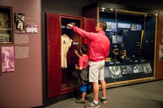 Fans at the National Baseball Hall of Fame and Museum photograph, 2017 May 26