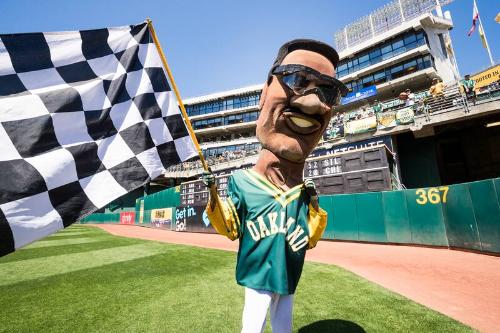 Rickey Henderson Mascot photograph, 2017 June 04