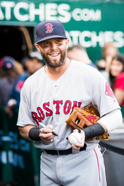 Dustin Pedroia Signing Autographs photograph, 2017 May 18