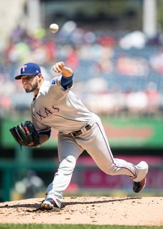 Martin Perez Pitching photograph, 2017 June 10