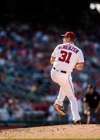 Max Scherzer Pitching photograph, 2017 June 11