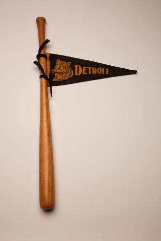 Charlie Gehringer Detroit Tigers Autographed souvenir miniature bat and Detroit Tigers pennant,…