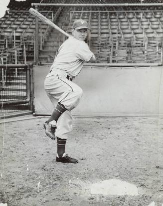 Mel Ott Batting photograph, between 1933 and 1947