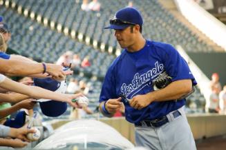 Andre Ethier Signing Autographs photograph, 2006 May 16