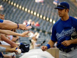 Andre Ethier Signing Autographs photograph, 2006 May 16