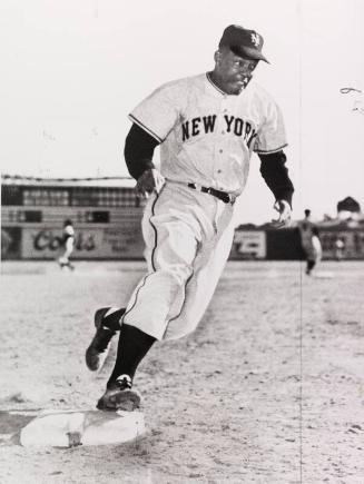 Monte Irvin Running Bases photograph, 1952 April