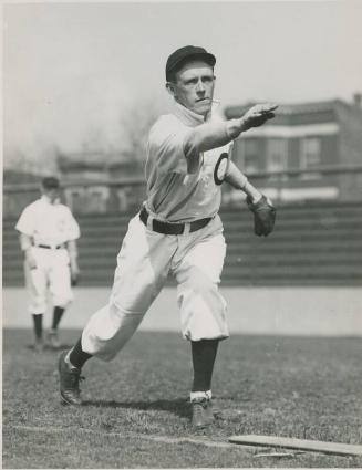 Johnny Evers Throwing photograph, 1906 or 1907
