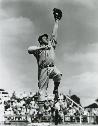 Jimmie Foxx Fielding photograph, 1938 March 09