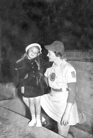 Vivian Kellogg and Diane Van Allsburg photograph, 1945