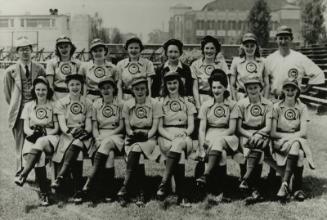 Kenosha Comets Team photograph, 1943