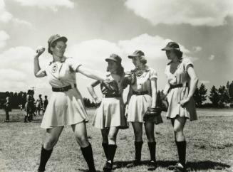 Kenosha Comets Players at Spring Training in Cuba photograph, 1947
