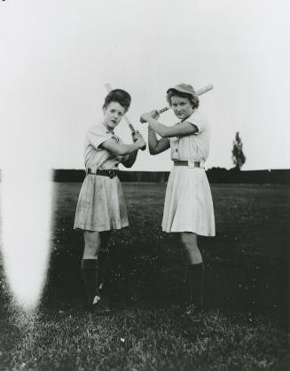 Helen Callaghan and Faye Dancer photograph, 1944