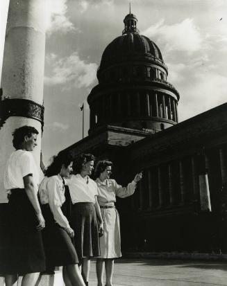 Grand Rapids Chicks in Cuba photograph, 1947
