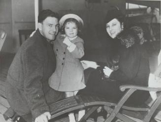 Mel Ott with Family photograph, undated