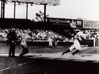 Babe Ruth Batting photograph, between 1920 and 1922