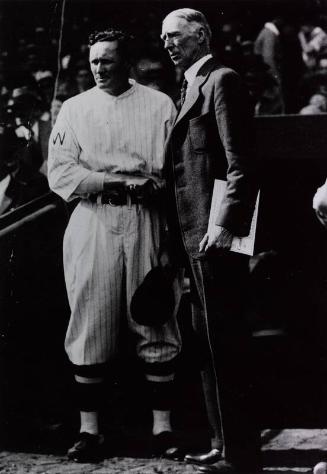 Walter Johnson and Connie Mack photograph, between 1918 and 1923