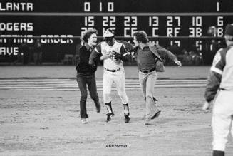 Hank Aaron 715th Home Run photograph, 1974 April 08