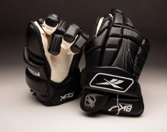 Bobby Orr Hockey gloves