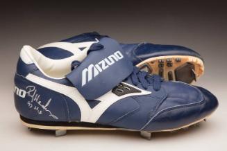 Rickey Henderson World Series Autographed shoes